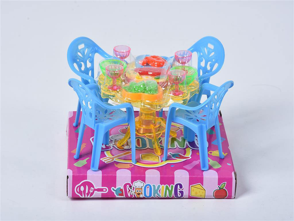 Игрушка детская:Стол со стульями 15*13*7см